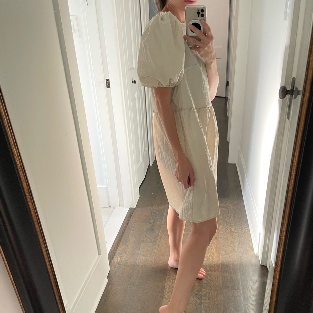 NWT H&M Puff Sleeve Dress
